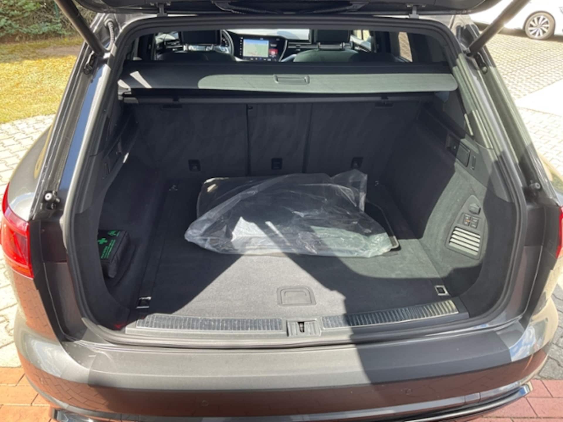 Volkswagen Touareg Basis-Modell