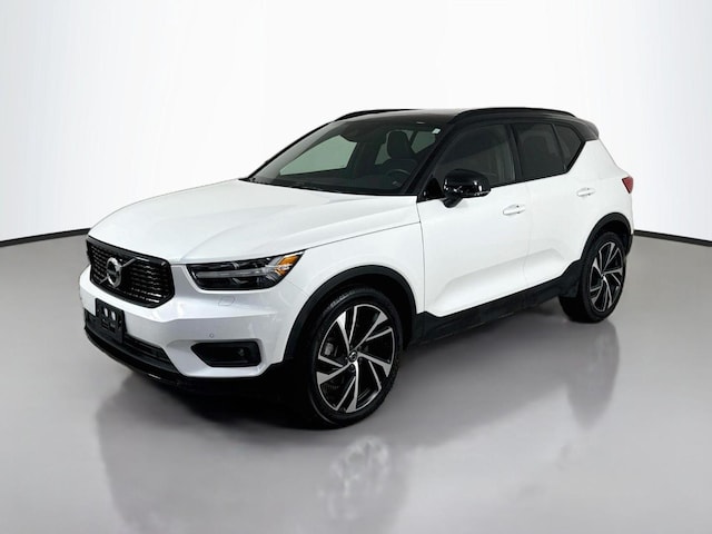 2022 Volvo XC40