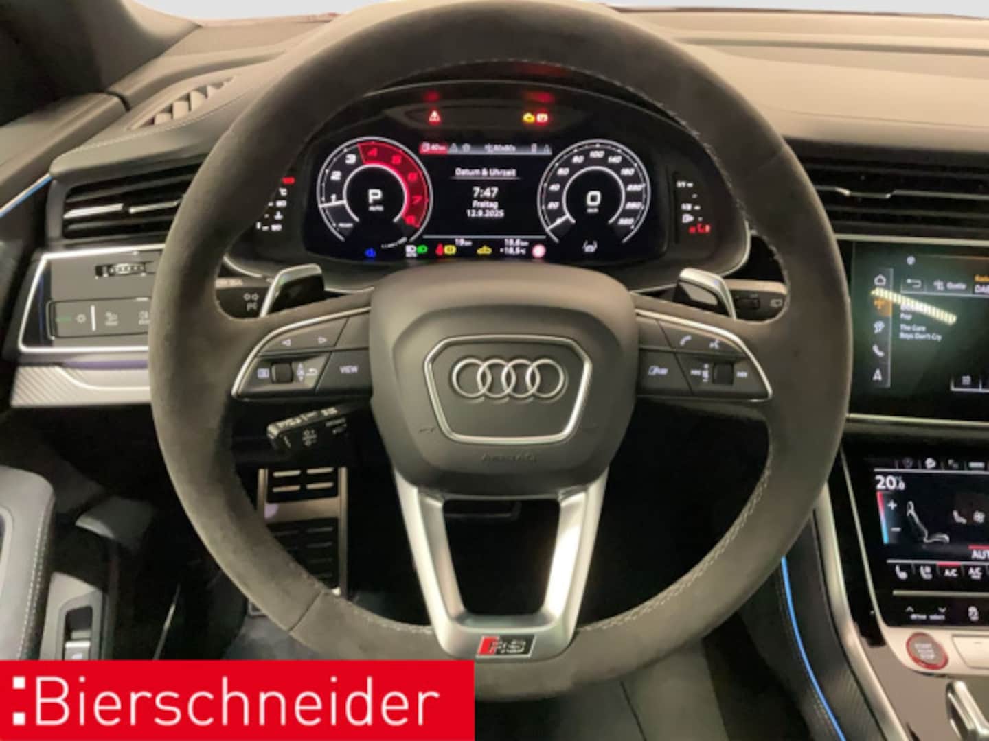 Bild über Audi RS Q8 SUV TFSI quattro 471 kW tiptronic - für weitere Informationen kontaktieren Sie den Audi Partner