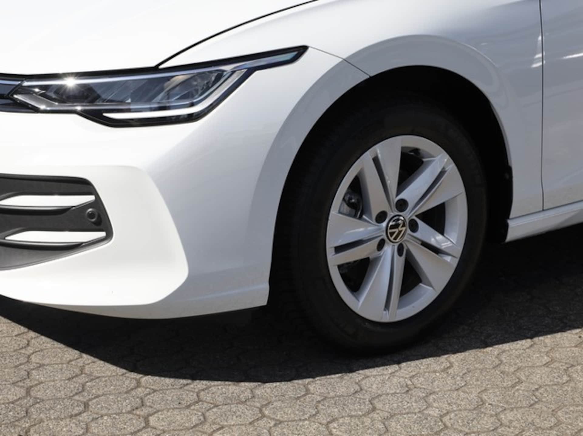 Volkswagen Golf Life