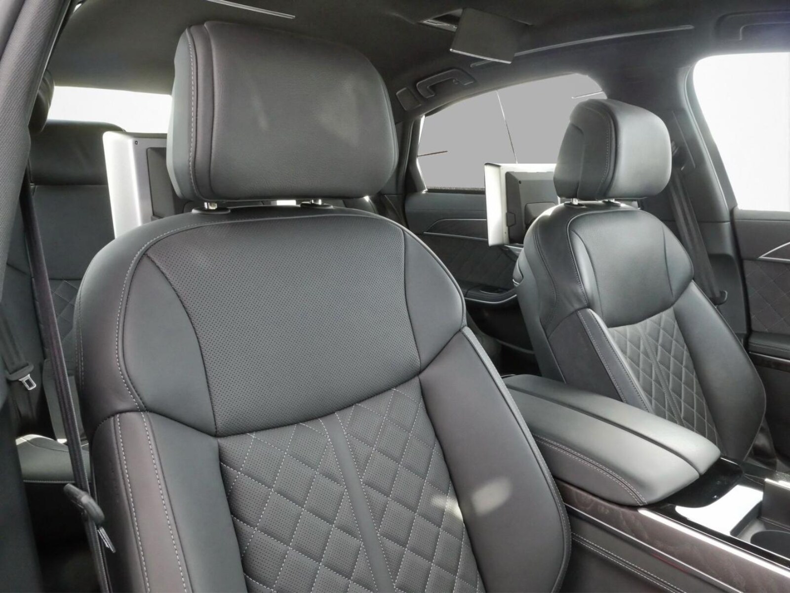 Audi A8 L – Bild 10