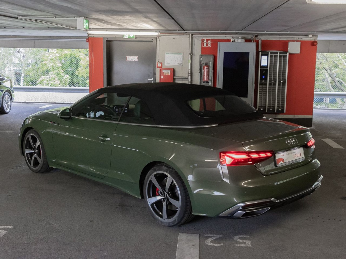 Bild über Audi A5 Cabriolet S line 45 TFSI quattro S tronic - für weitere Informationen kontaktieren Sie den Audi Partner