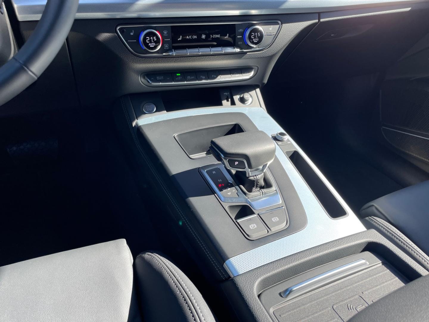 Bild über Audi Q5 TFSI e advanced 50 TFSI e quattro S tronic - für weitere Informationen kontaktieren Sie den Audi Partner