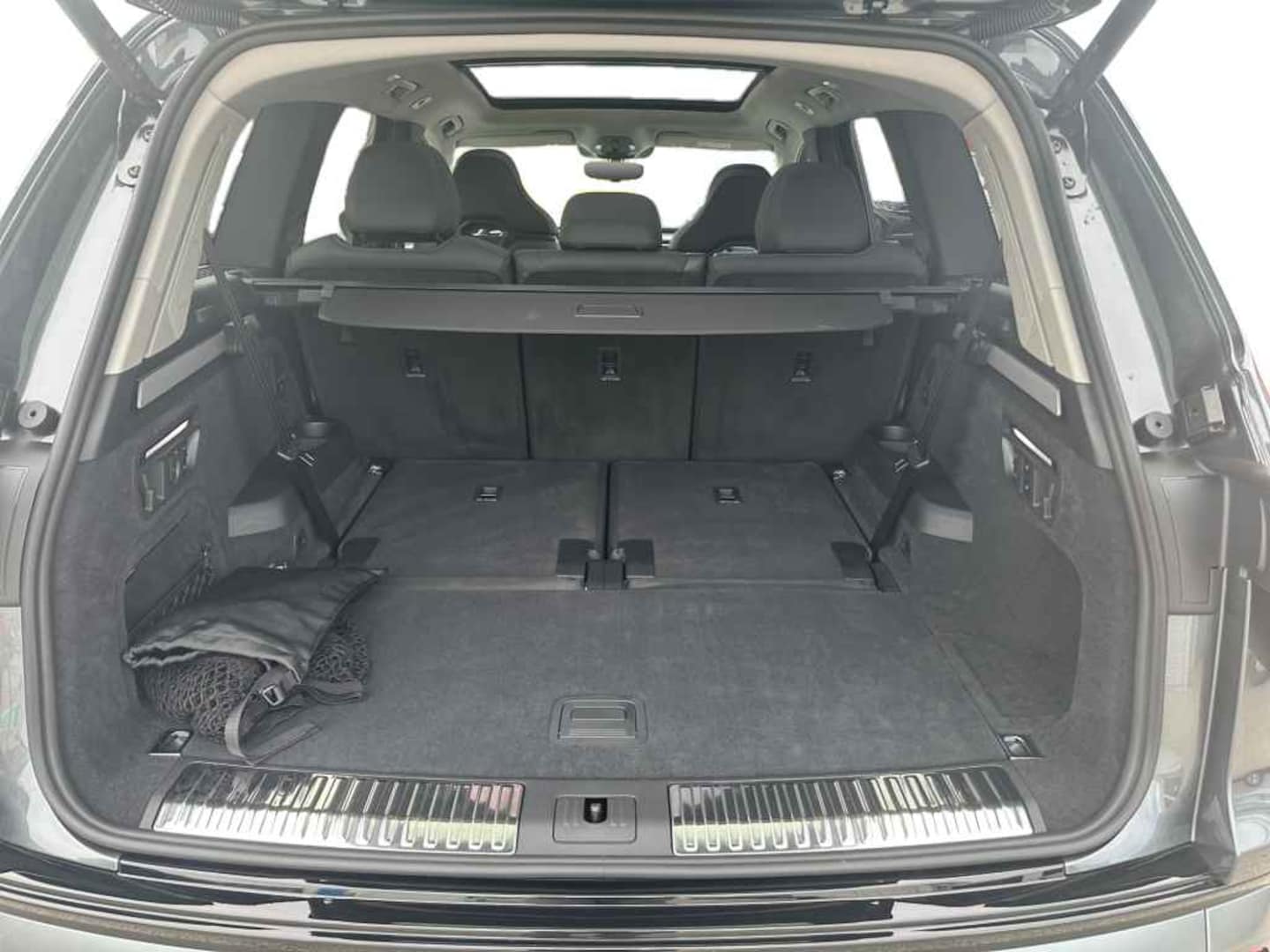 Bild über Audi Q7 SUV TDI quattro 180 kW tiptronic - für weitere Informationen kontaktieren Sie den Audi Partner