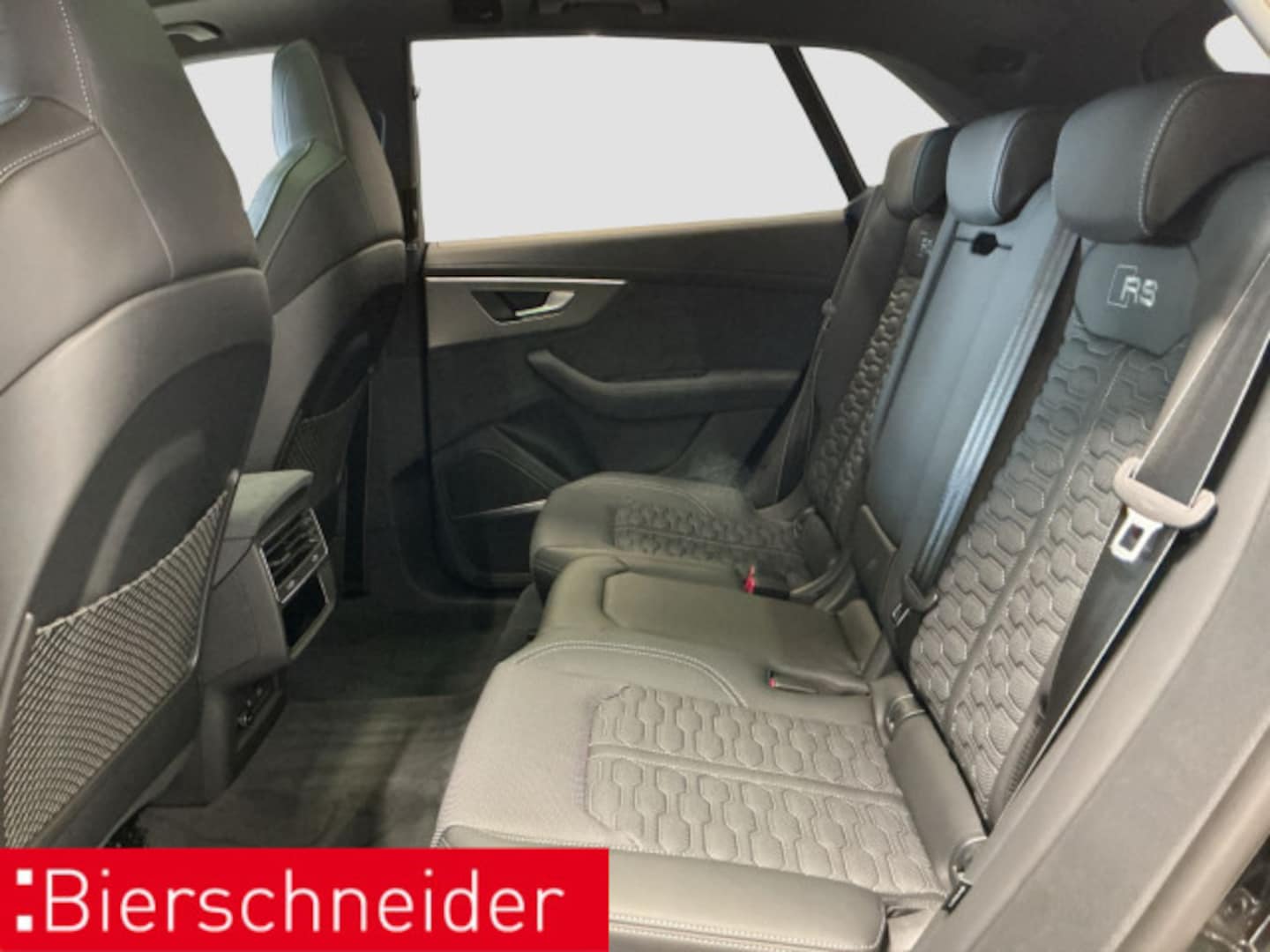 Bild über Audi RS Q8 SUV TFSI quattro 471 kW tiptronic - für weitere Informationen kontaktieren Sie den Audi Partner