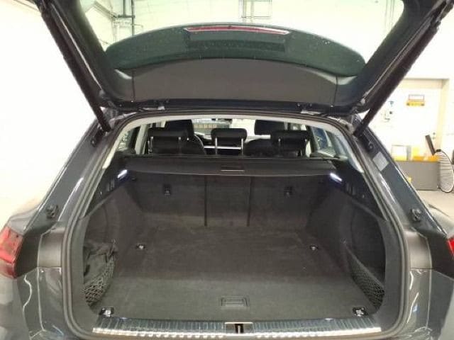 Image about Audi Q8 e-tron S line 50 e-tron quattro