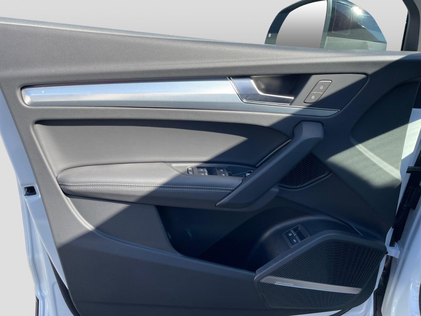 Bild über Audi Q5 TFSI e advanced 50 TFSI e quattro S tronic - für weitere Informationen kontaktieren Sie den Audi Partner