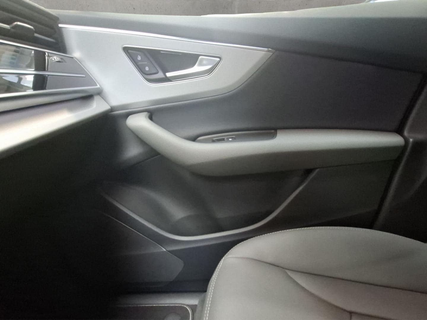 Bild über Audi Q7 SUV TDI quattro 170 kW tiptronic - für weitere Informationen kontaktieren Sie den Audi Partner
