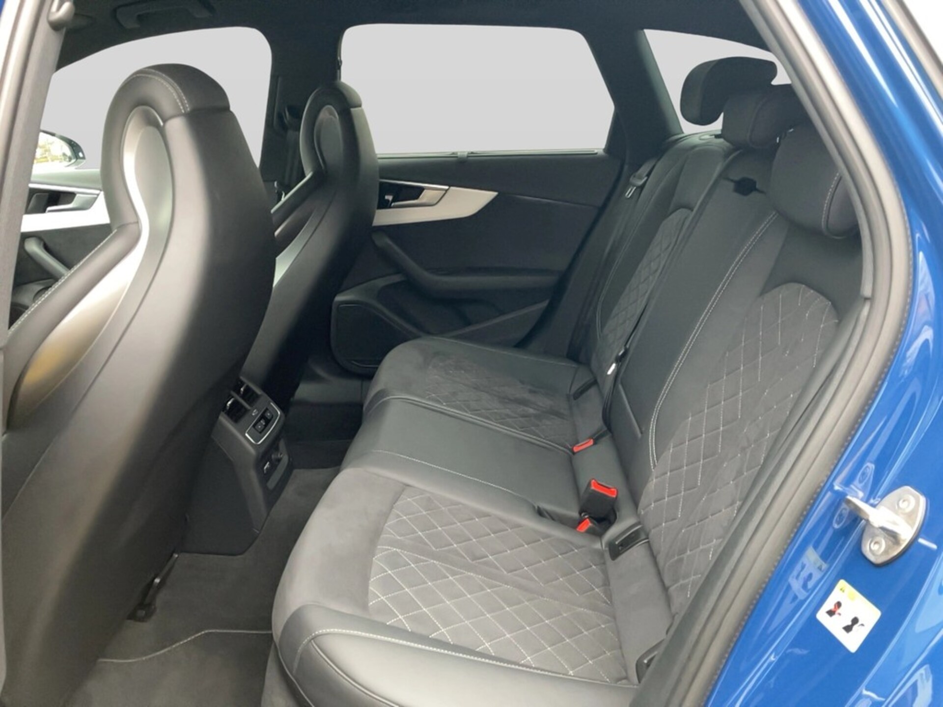Audi A4 Avant S line