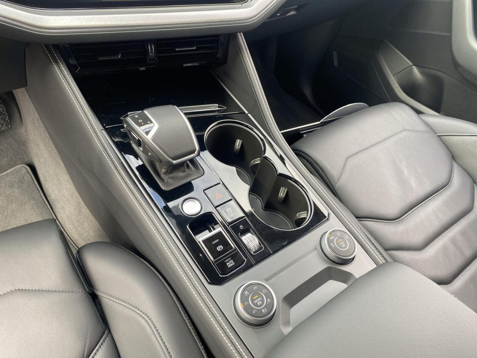 Volkswagen Touareg – Bild 13