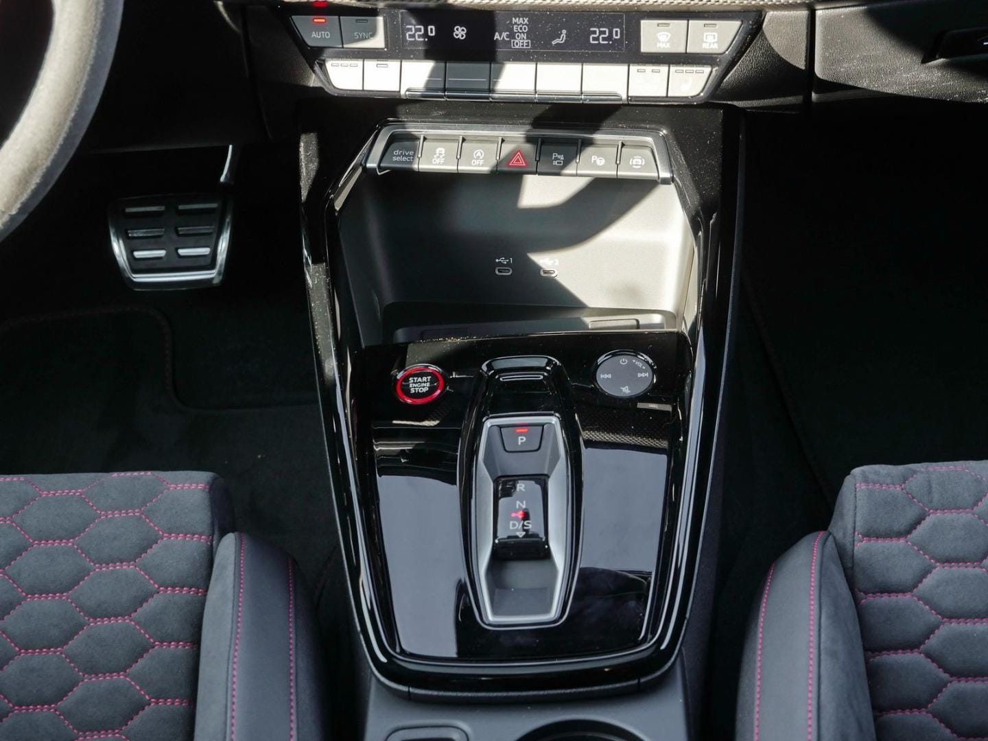 Bild über Audi RS 3 Sportback RS 3 Sportback 294 kW S tronic - für weitere Informationen kontaktieren Sie den Audi Partner