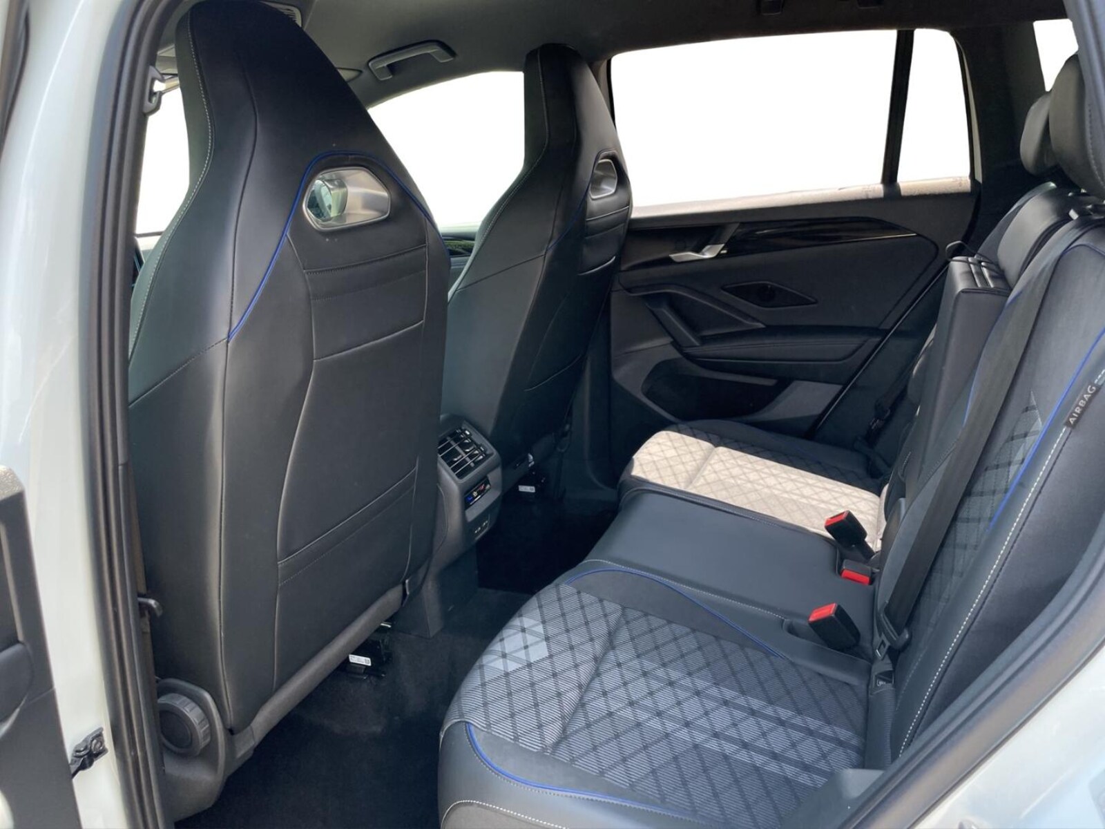 Volkswagen Tiguan – Bild 14