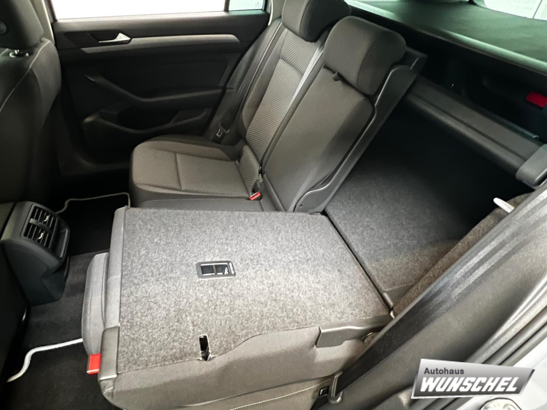 Volkswagen Passat Variant Basis-Modell