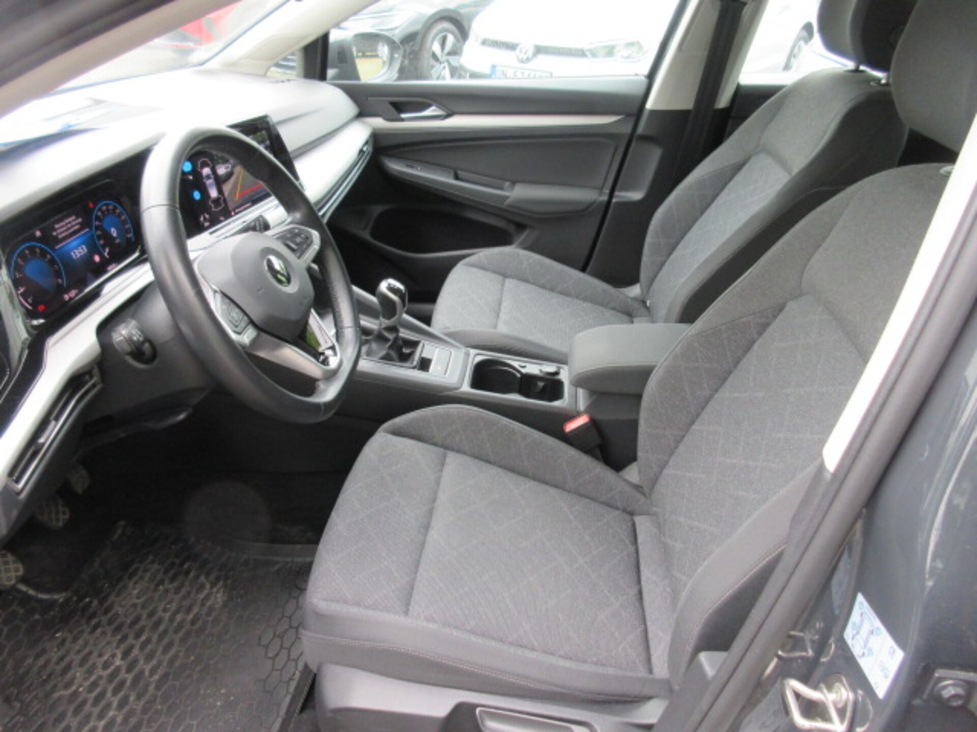 Volkswagen Golf Life