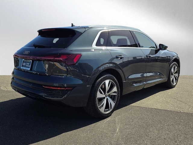 2024 Audi Q8 e-tron