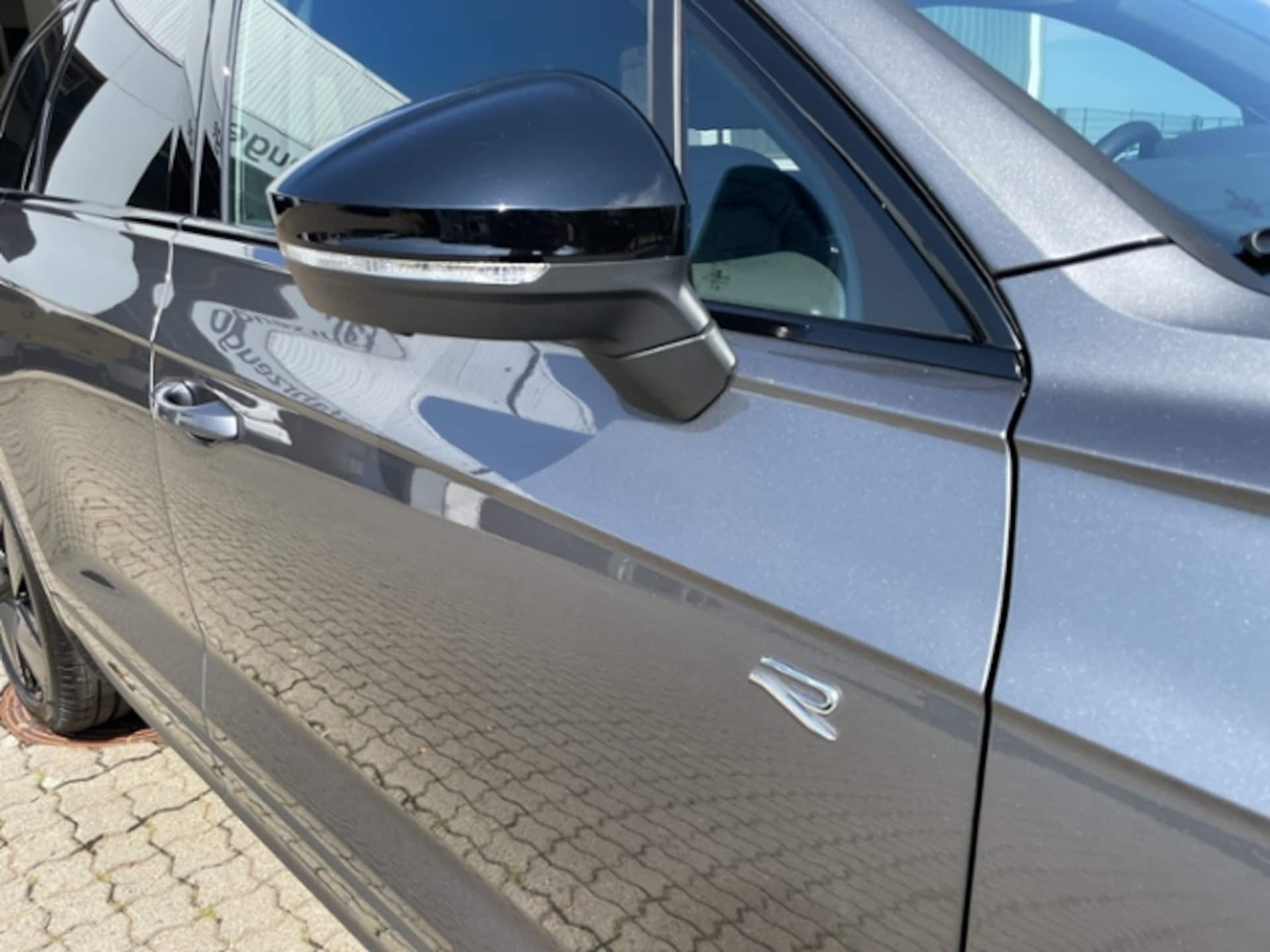 Volkswagen Touareg R