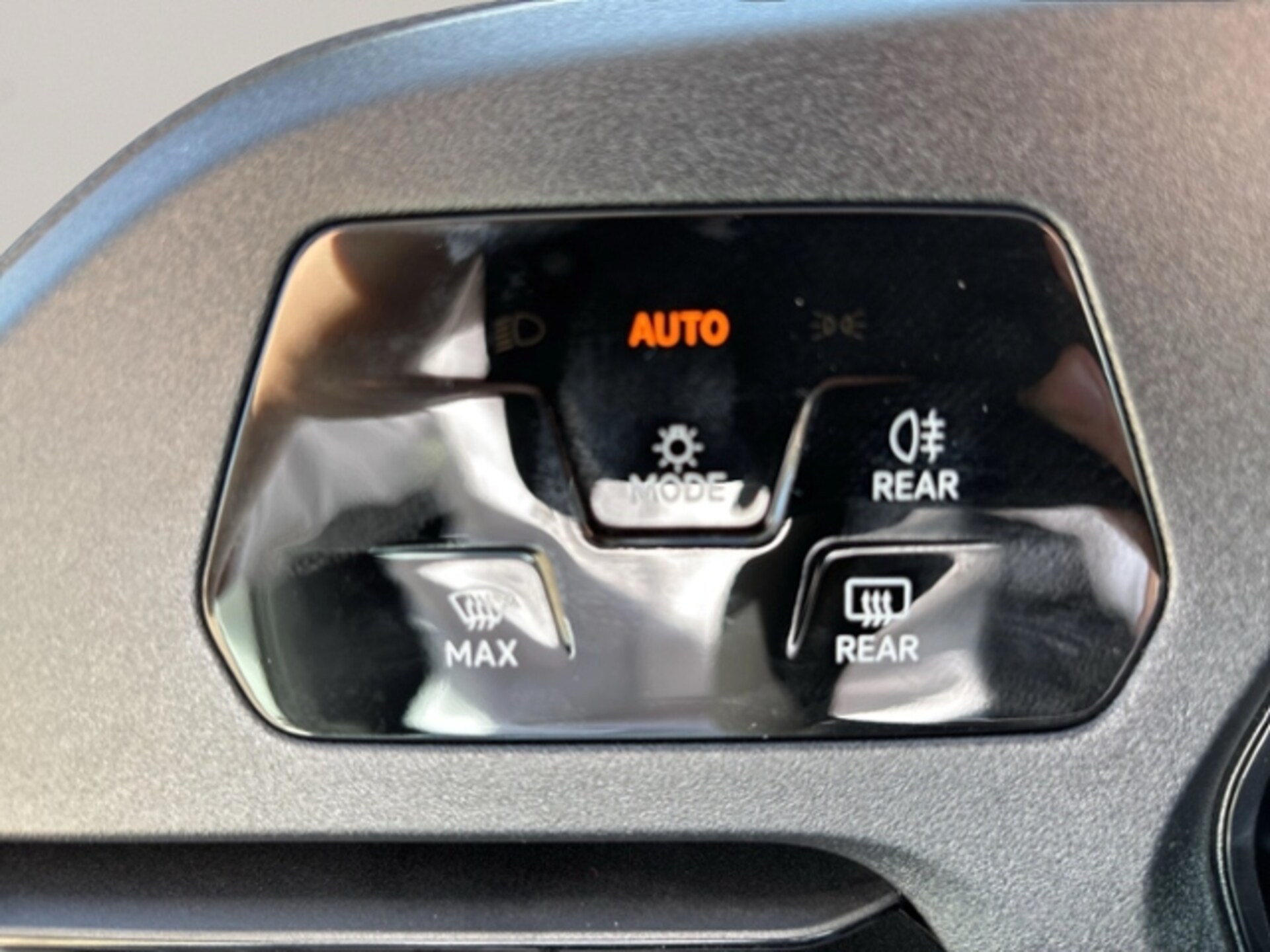 Volkswagen Caddy Basis-Modell