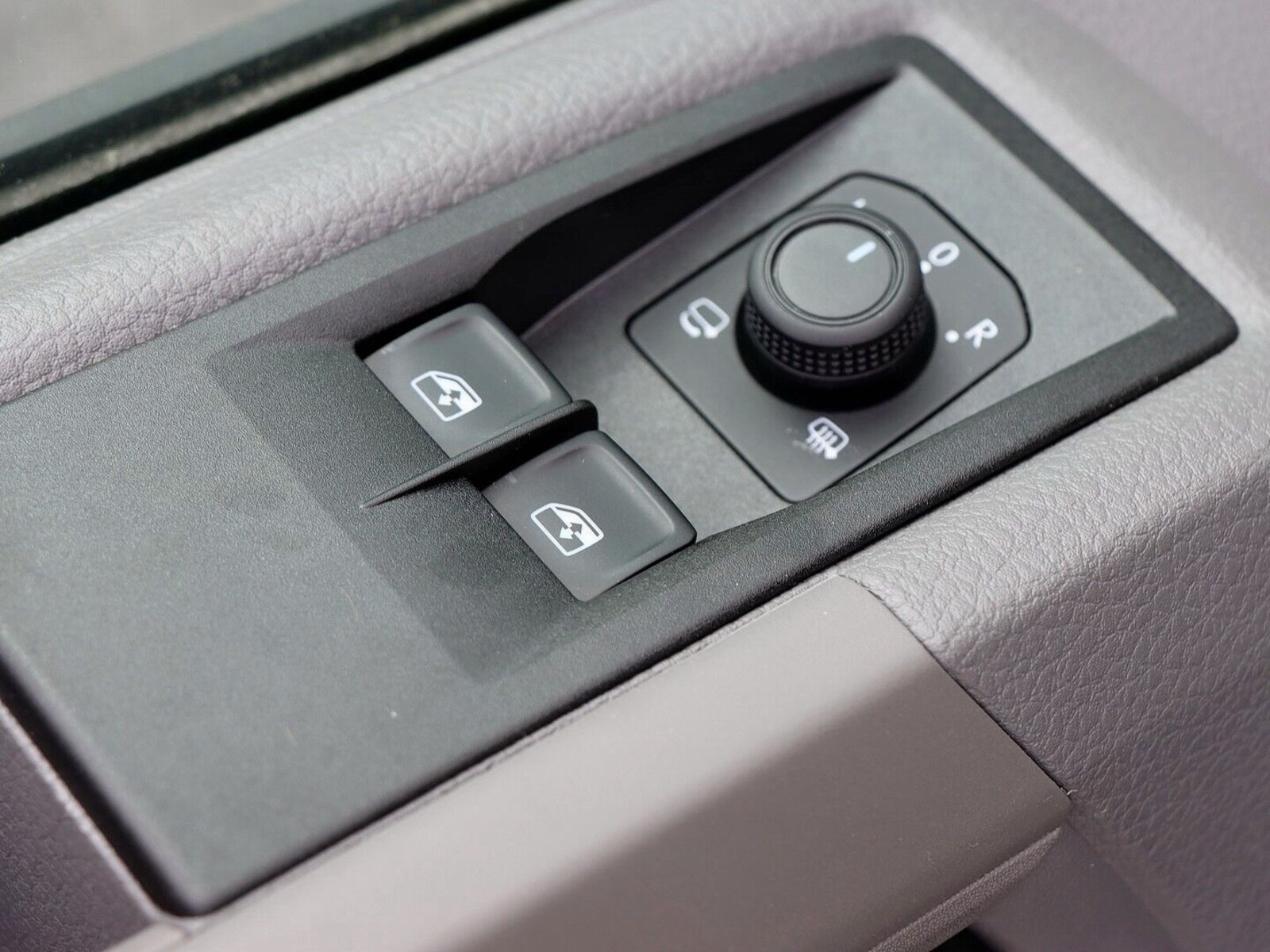 Volkswagen Crafter Kasten mittlerer Radstand – Bild 14