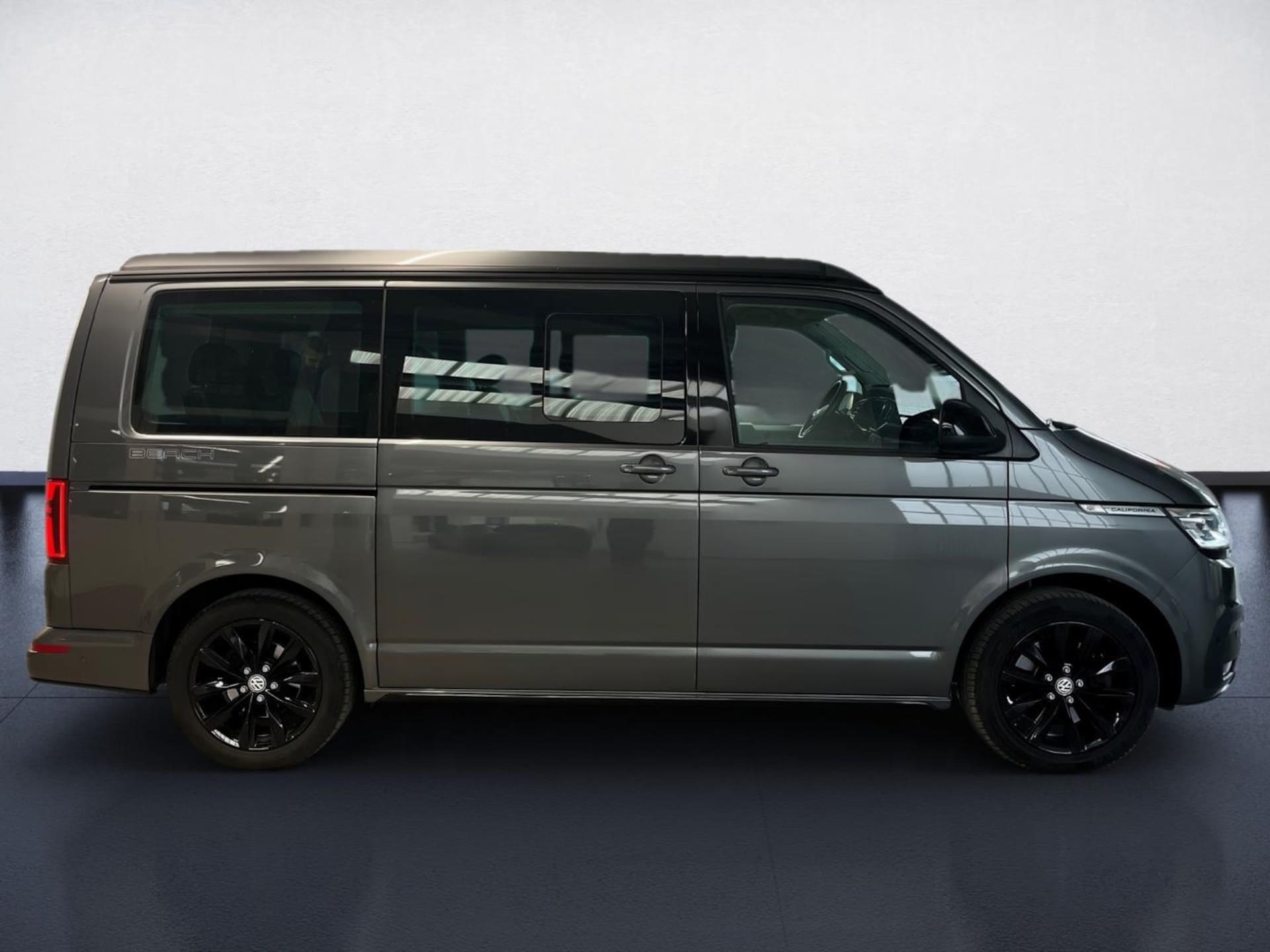 Volkswagen T6.1 California Beach