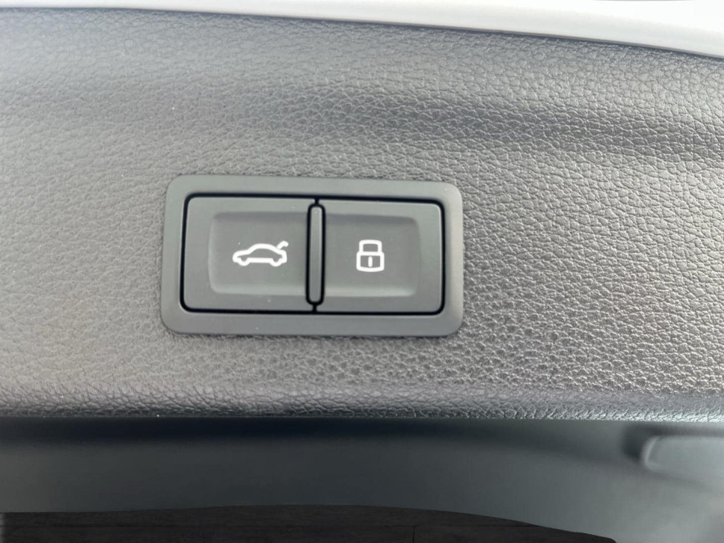 Bild über Audi Q3 TFSI 110 kW S tronic - für weitere Informationen kontaktieren Sie den Audi Partner