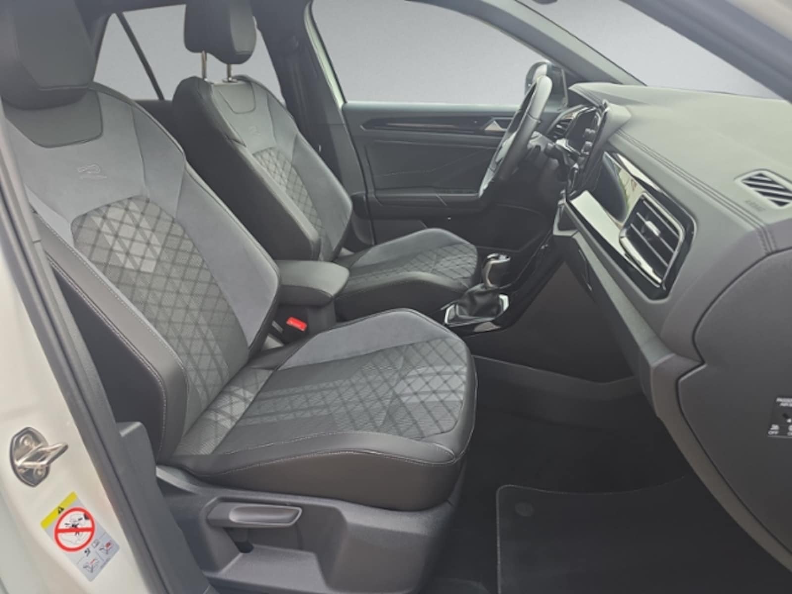 Volkswagen T-Roc – Bild 11