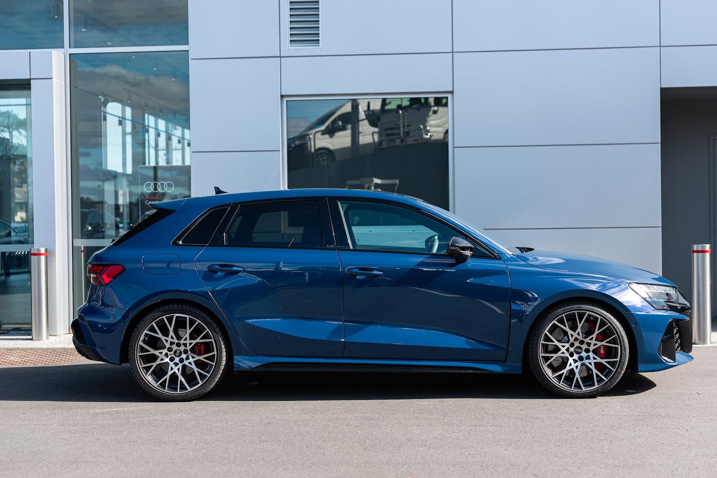 Image about Audi RS 3 Sportback TFSI quattro S tronic
