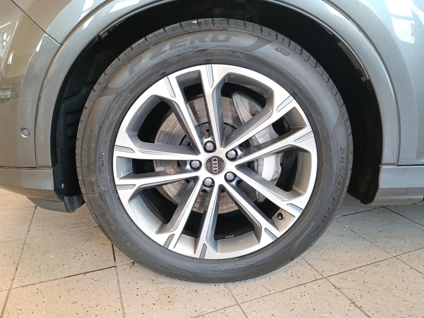 Bild über Audi Q7 SUV TDI quattro 210 kW tiptronic - für weitere Informationen kontaktieren Sie den Audi Partner