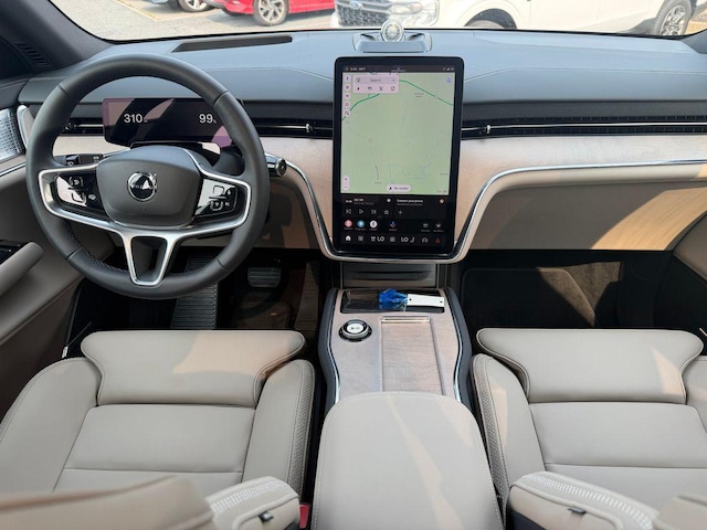2025 Volvo EX90