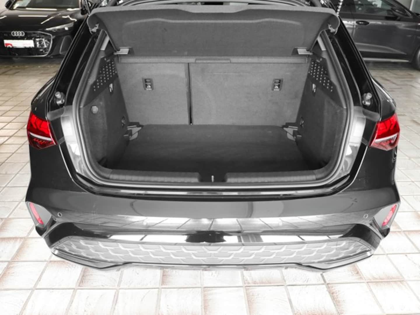 Bild über Audi A3 Sportback S line 35 TFSI S tronic - für weitere Informationen kontaktieren Sie den Audi Partner