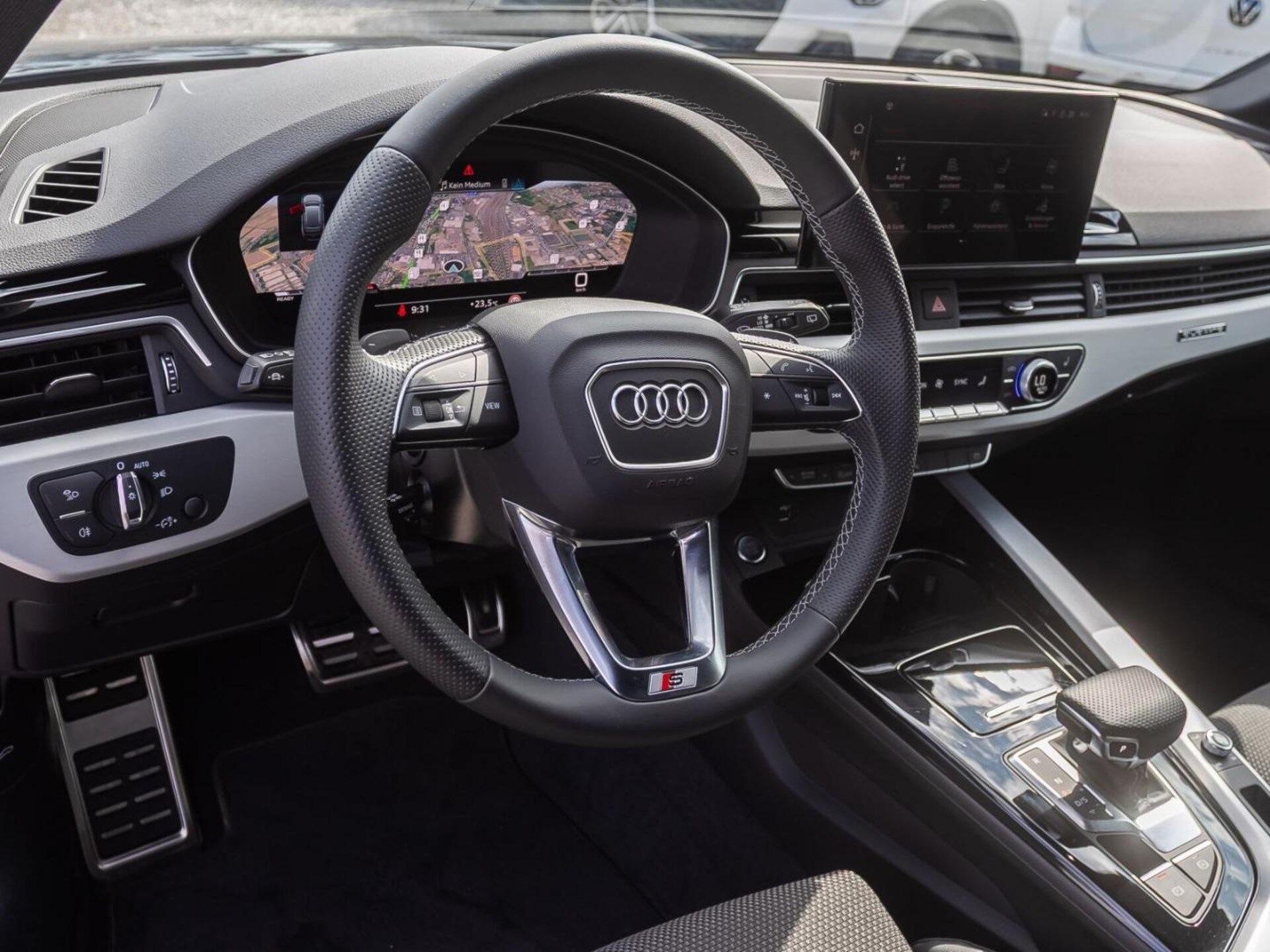 Audi A4 Avant S line