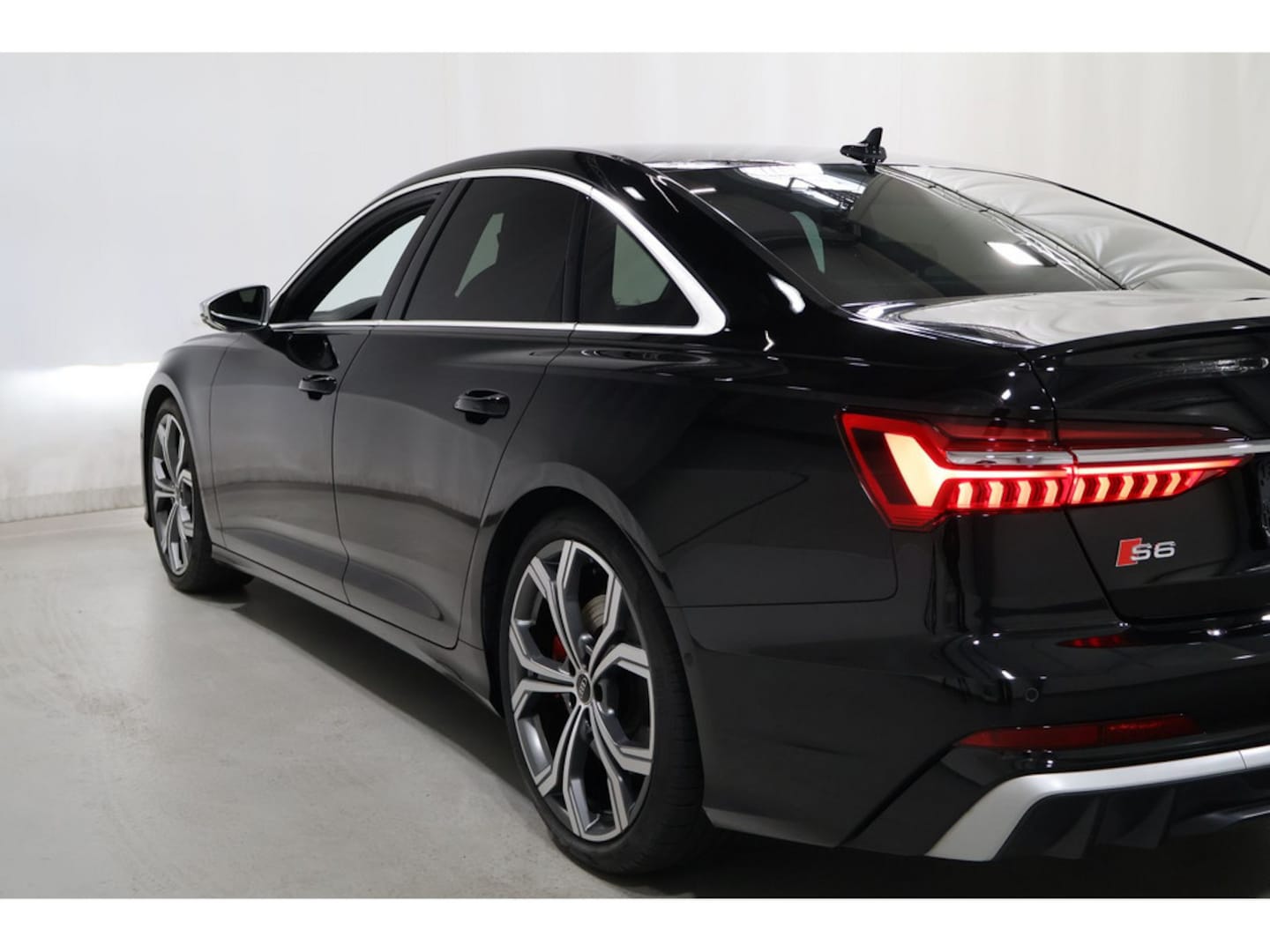 Bild über Audi S6 Limousine TDI quattro tiptronic - für weitere Informationen kontaktieren Sie den Audi Partner