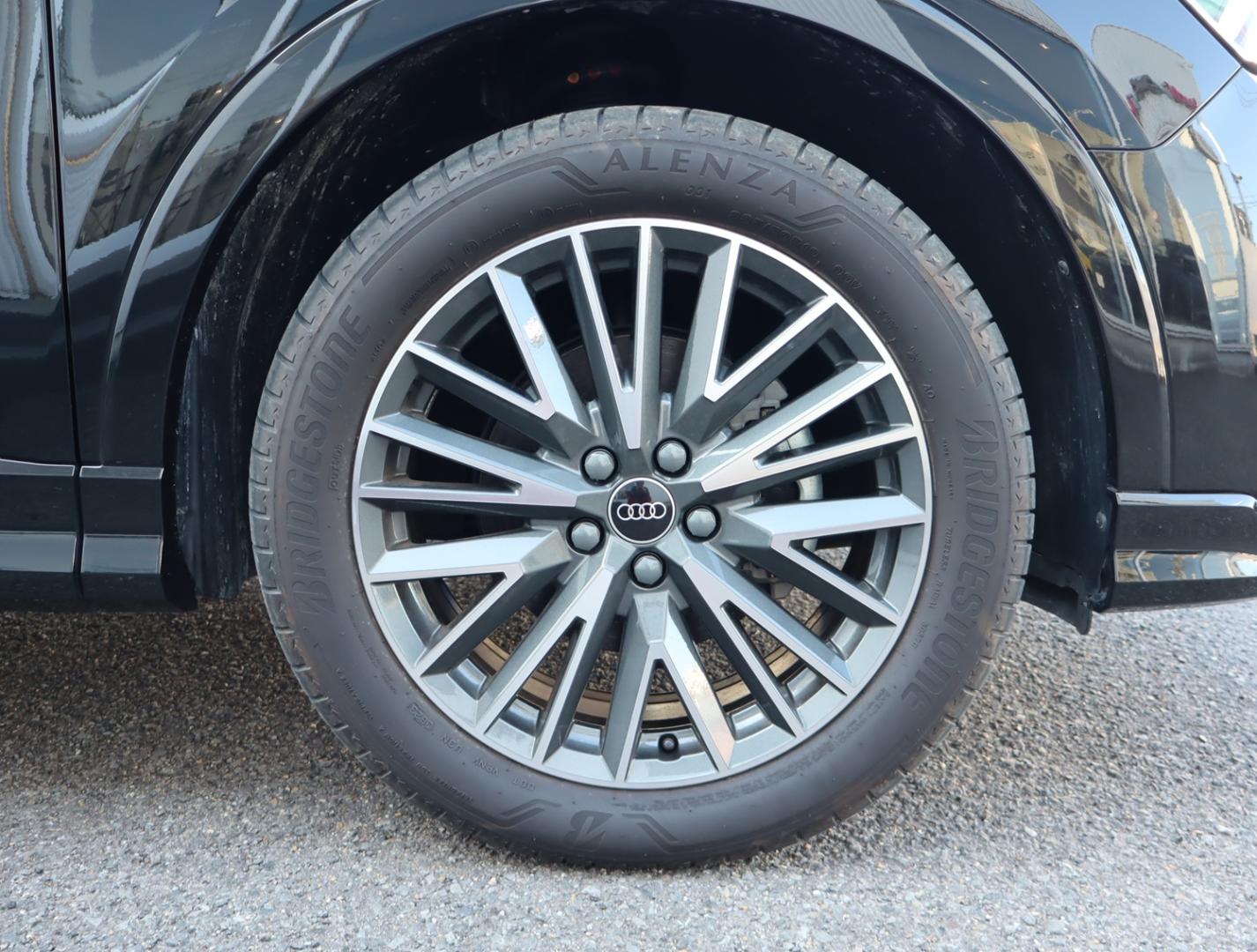 Audi Q3 35 TFSI S line 110(150) kW(PS) S tronic for more details contact your dealer