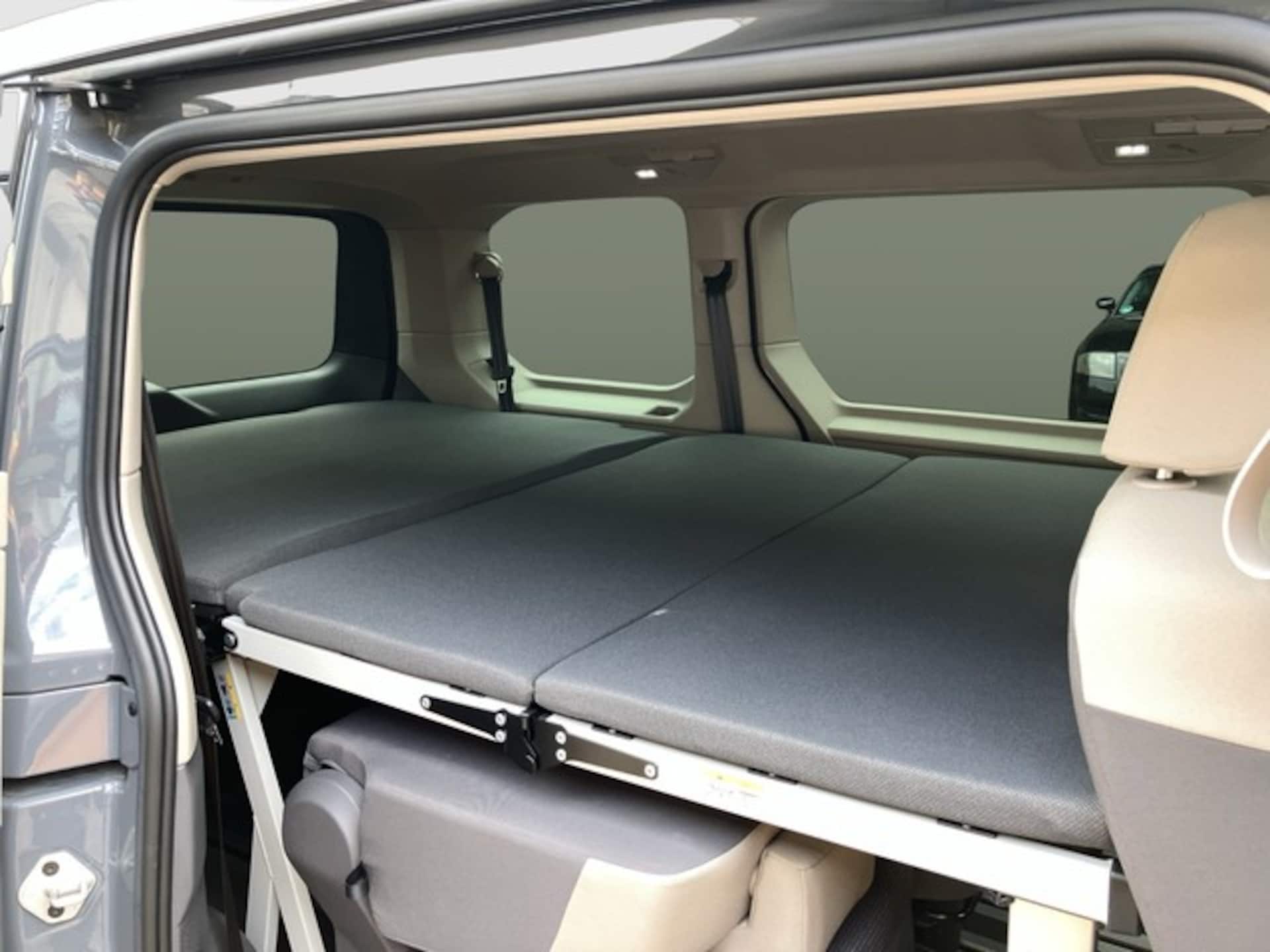 Volkswagen Multivan Basis-Modell