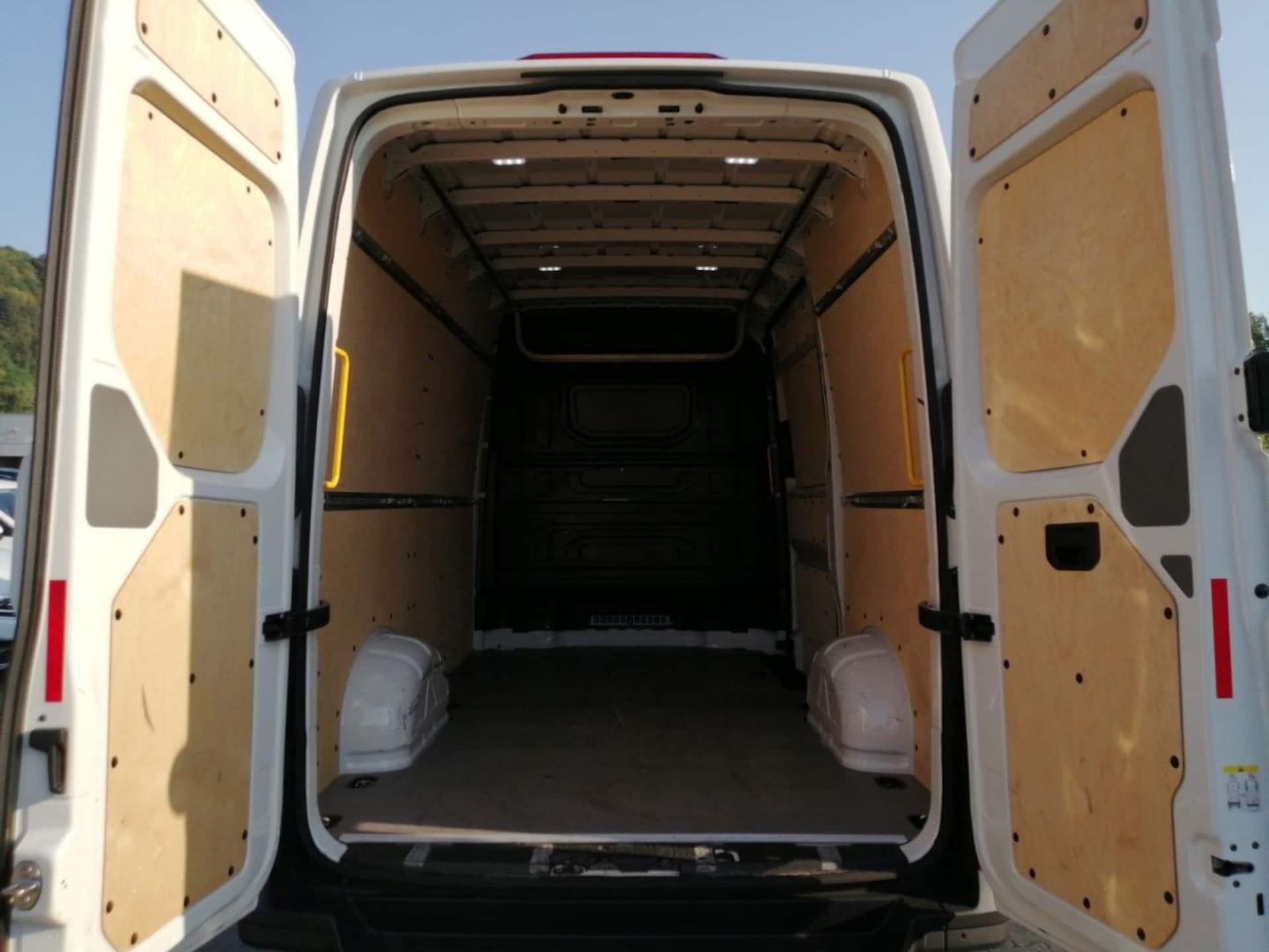 Volkswagen Crafter Kasten mittlerer Radstand