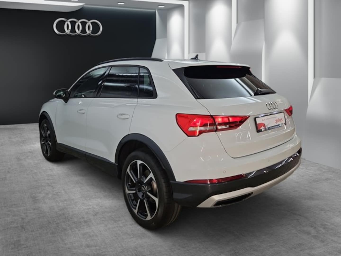 Bild über Audi Q3 TDI 110 kW S tronic - für weitere Informationen kontaktieren Sie den Audi Partner