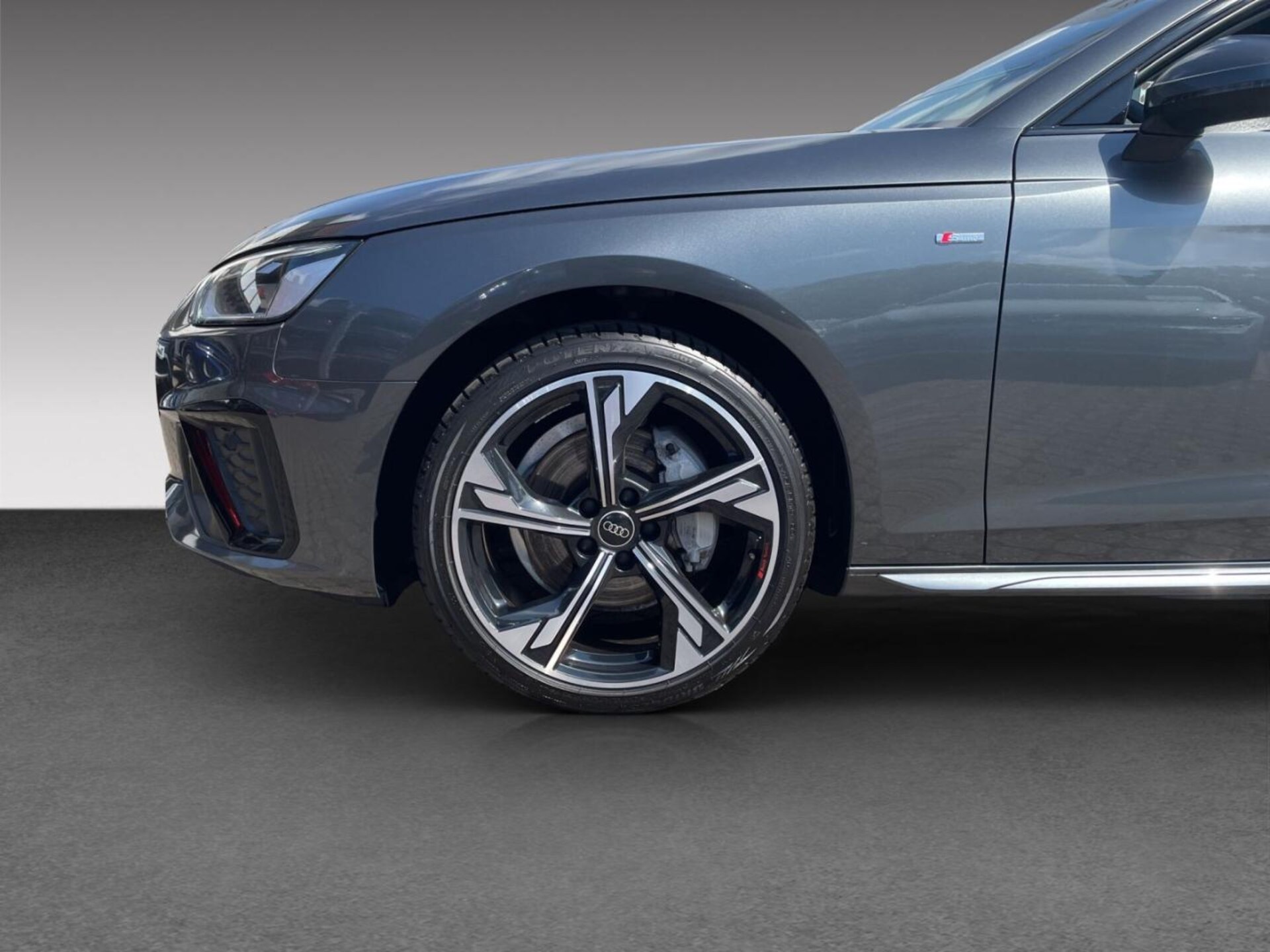 Audi A4 Avant S line