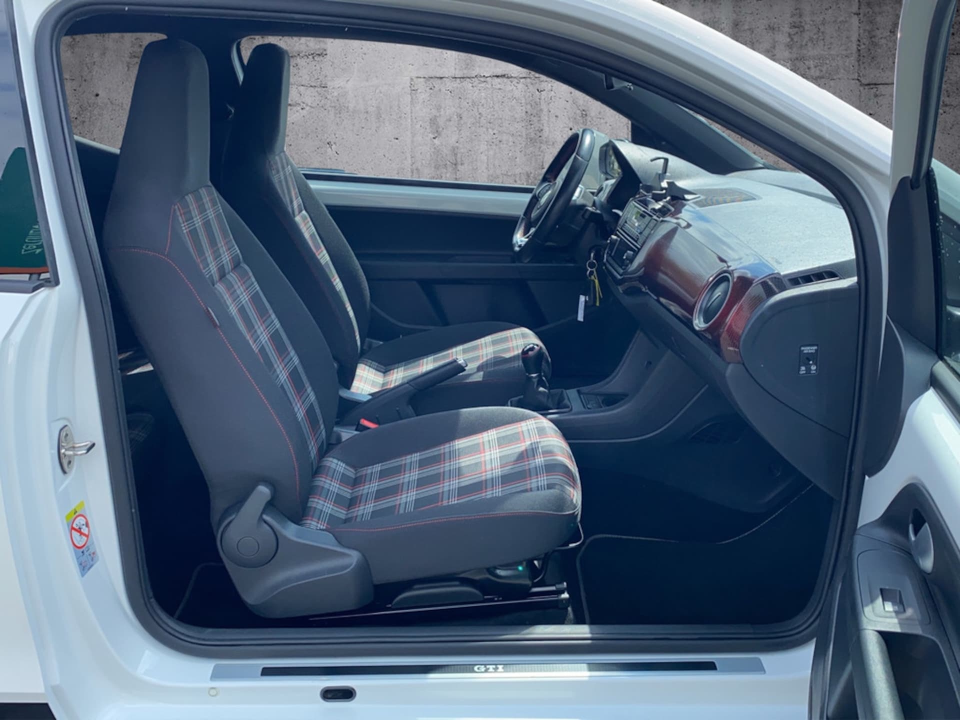 Volkswagen up! GTI