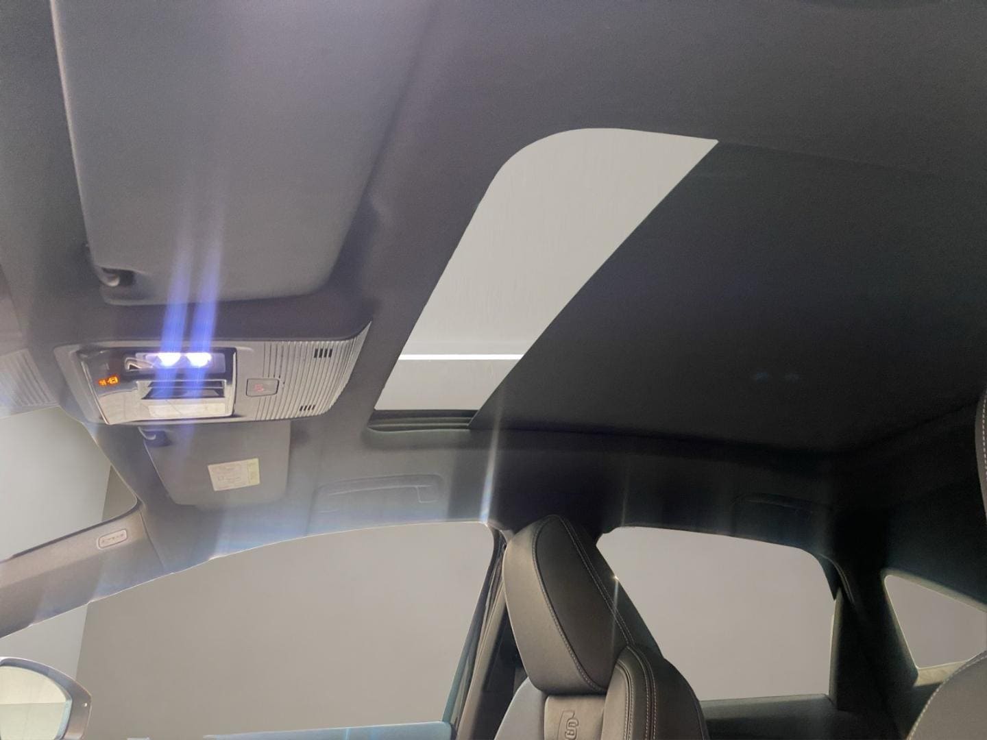 Bild über Audi Q4 Sportback e-tron e-tron quattro 220 kW - für weitere Informationen kontaktieren Sie den Audi Partner