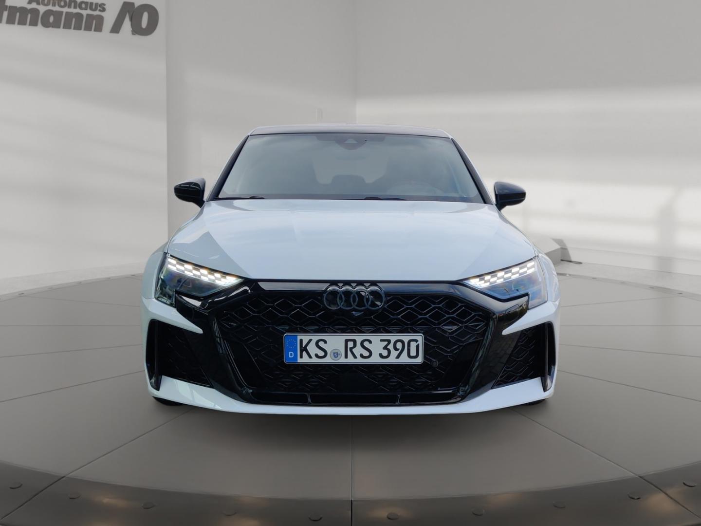 Image about Audi RS 3 Limousine TFSI quattro S tronic
