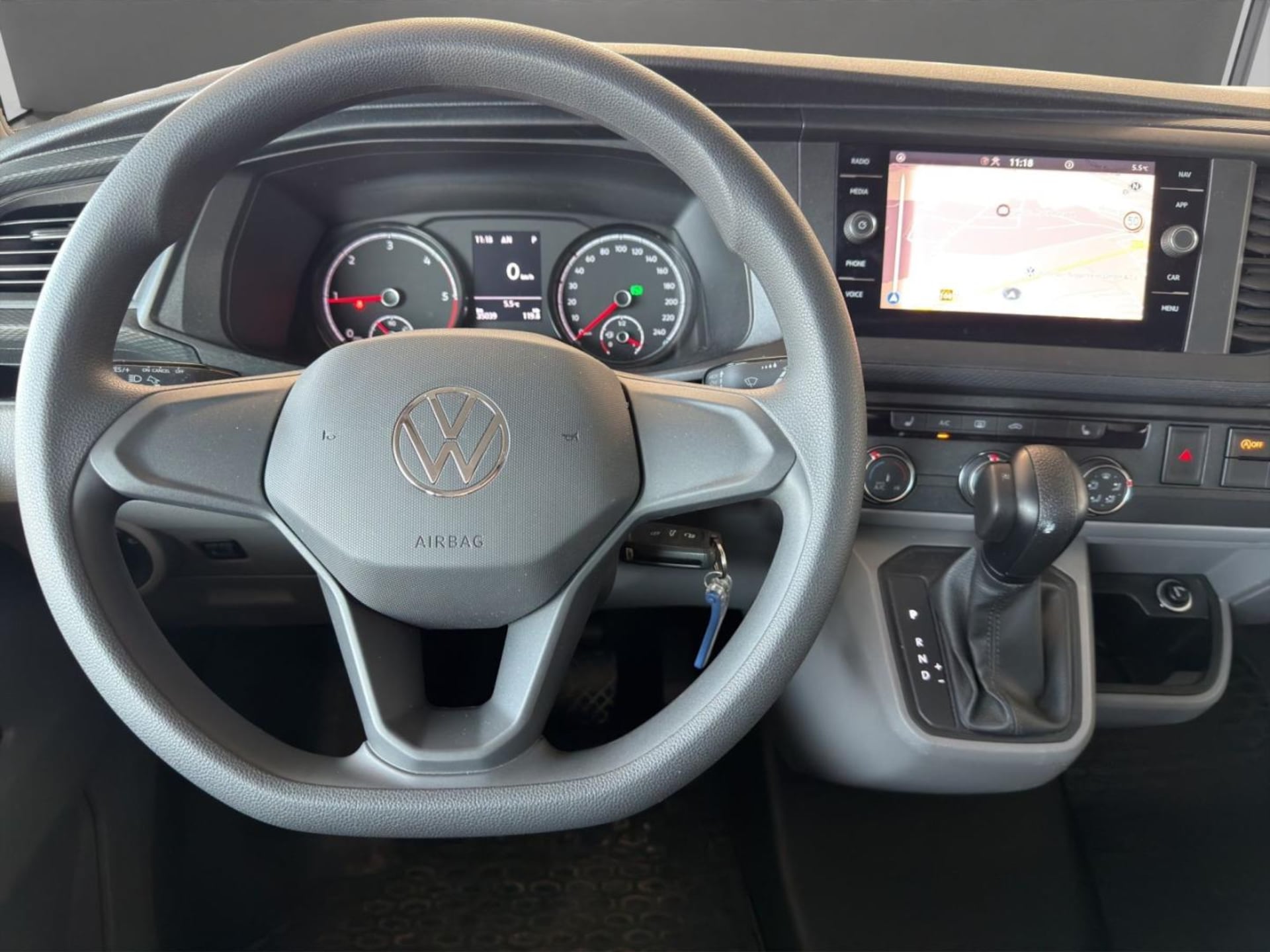 Volkswagen T6.1 Transporter Kombi langer Radstand