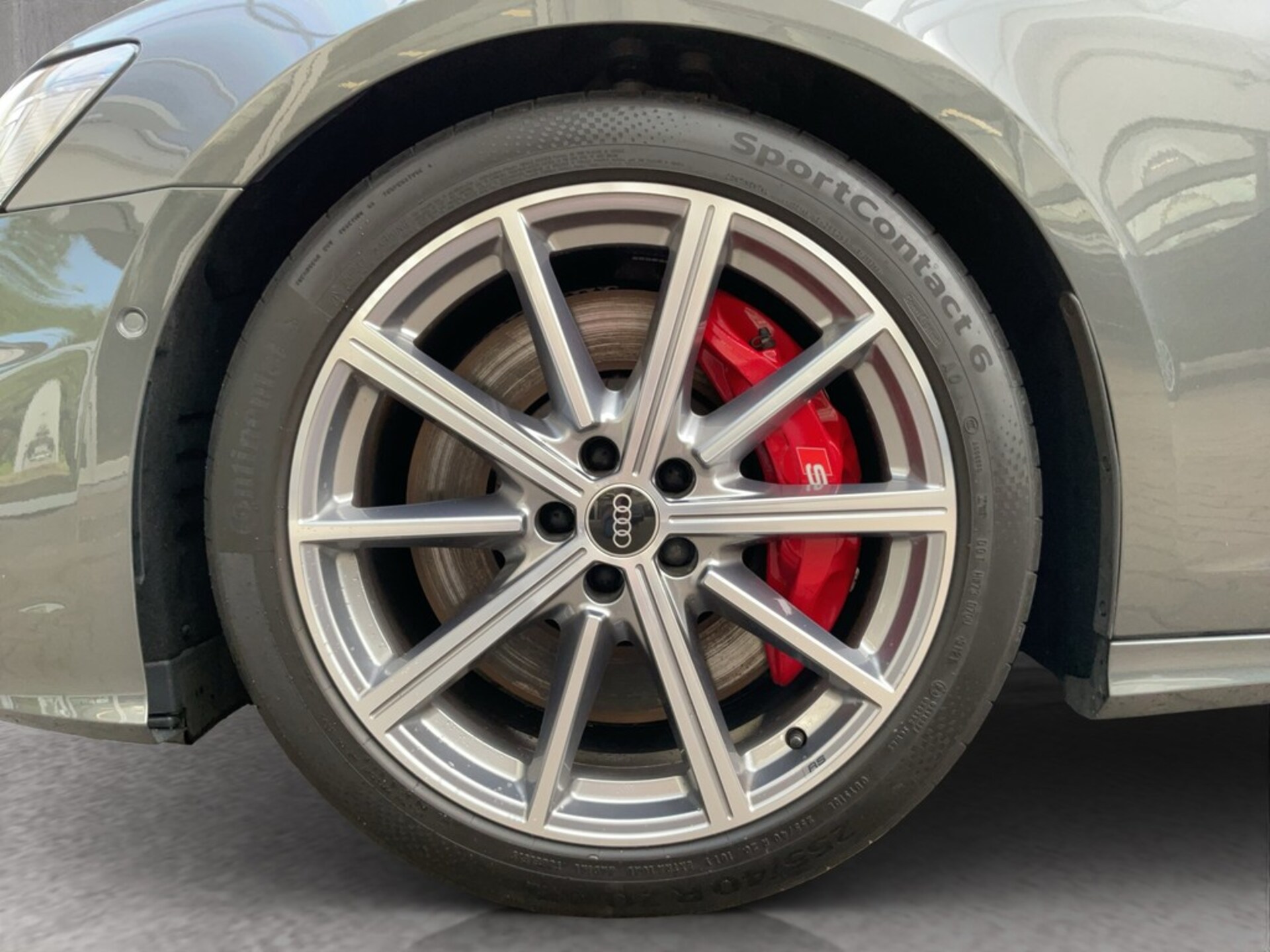 Audi S6 Avant