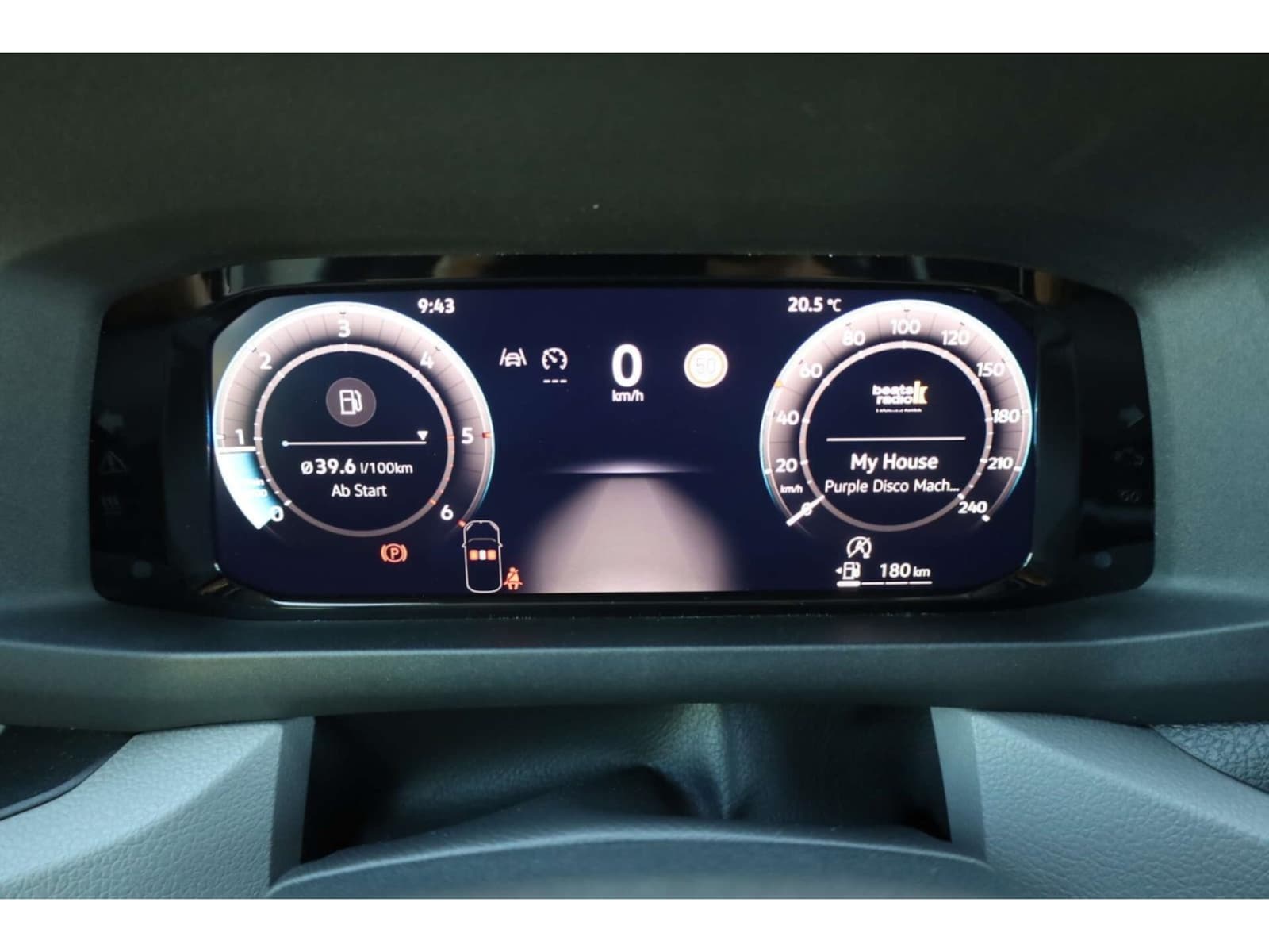 Volkswagen Crafter Kasten mittlerer Radstand – Bild 12