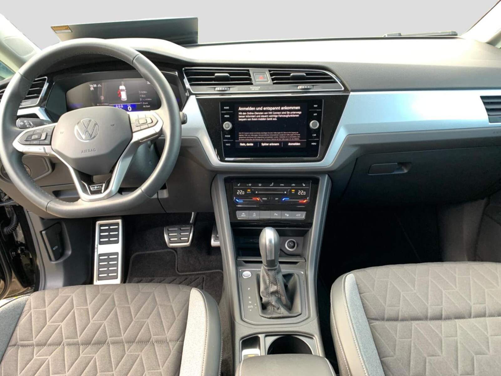 Volkswagen Touran – Bild 6
