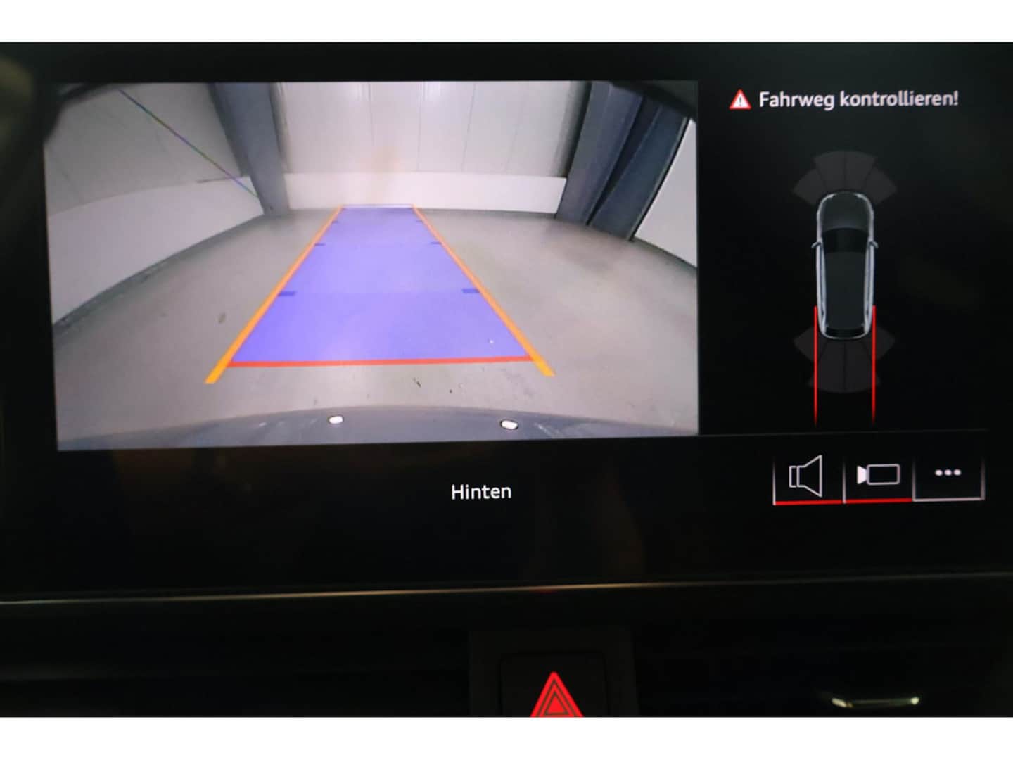 Bild über Audi RS 4 Avant quattro tiptronic - für weitere Informationen kontaktieren Sie den Audi Partner