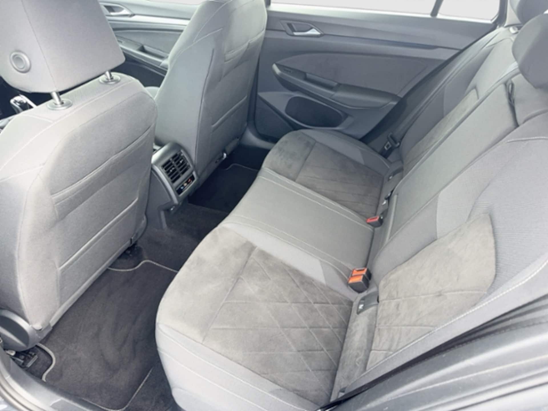 Volkswagen Golf Variant Style