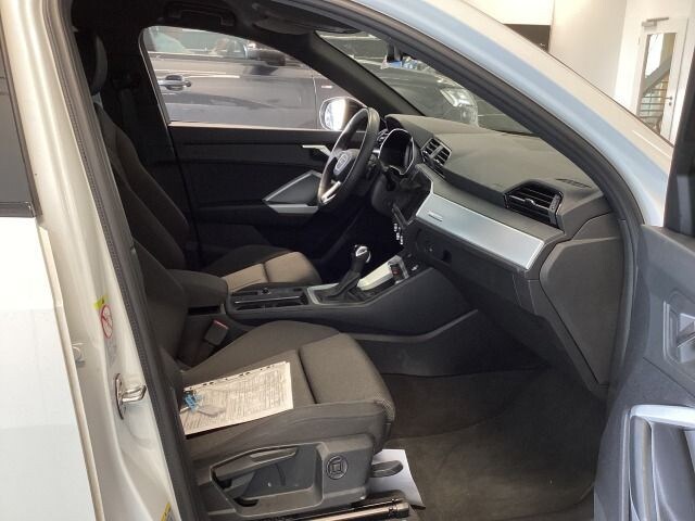 Image about Audi Q3 S line 35 TFSI S tronic