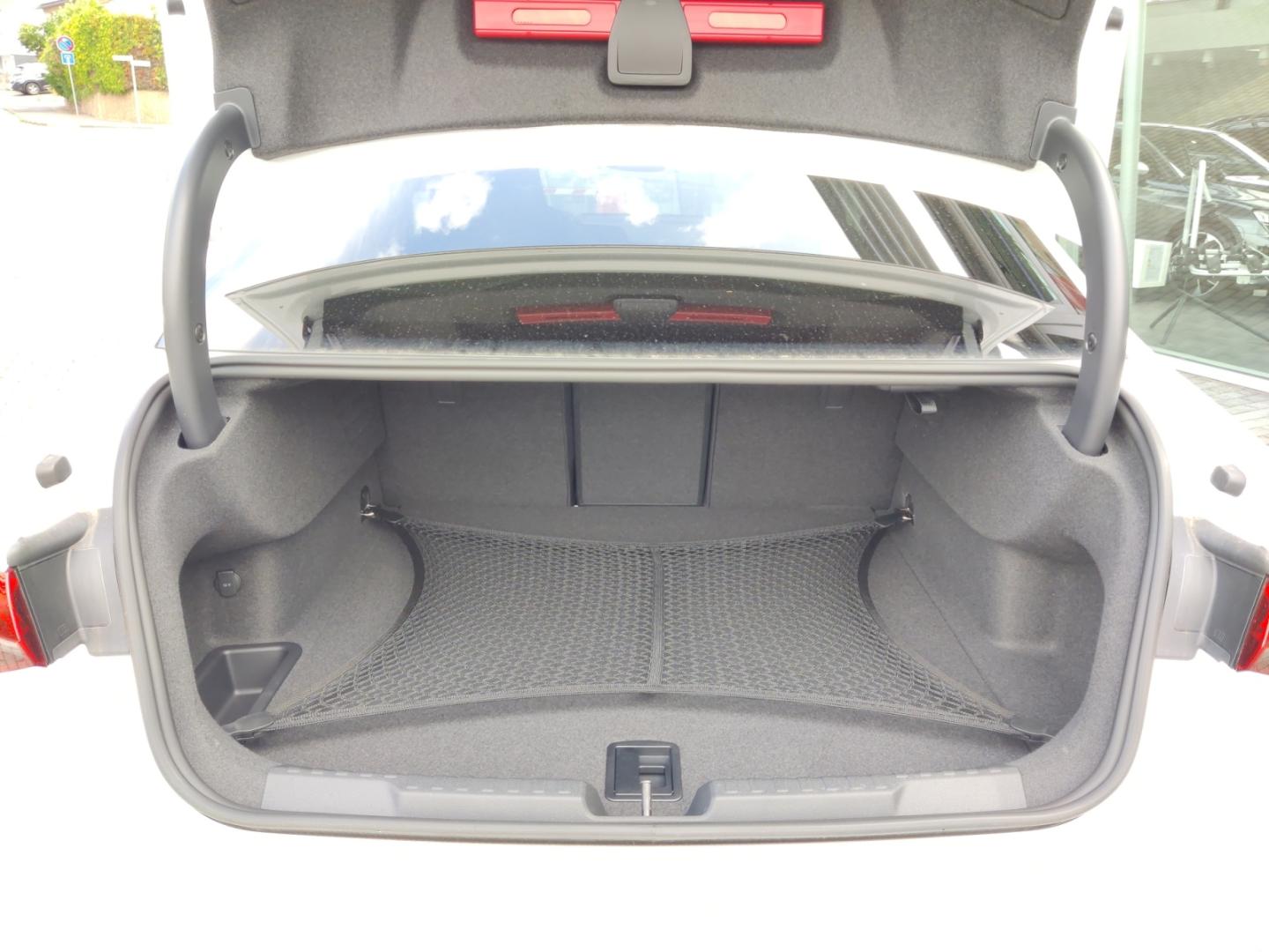 Image about Audi RS 3 Limousine TFSI quattro S tronic