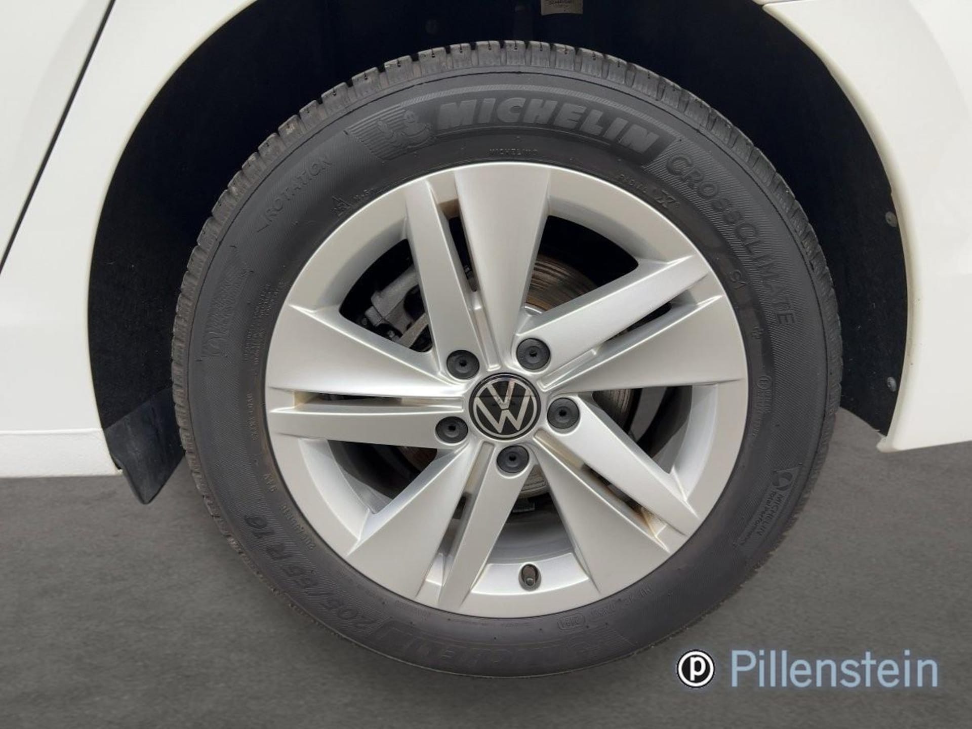 Volkswagen Golf Variant Life