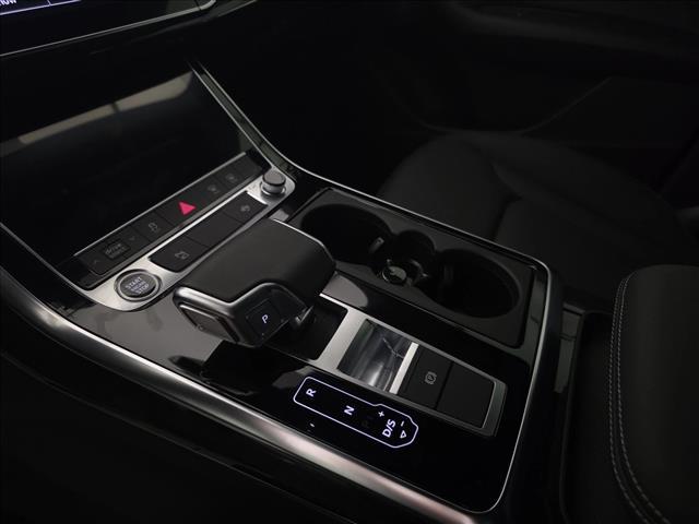2025 Audi Q8 Premium - Photo 18
