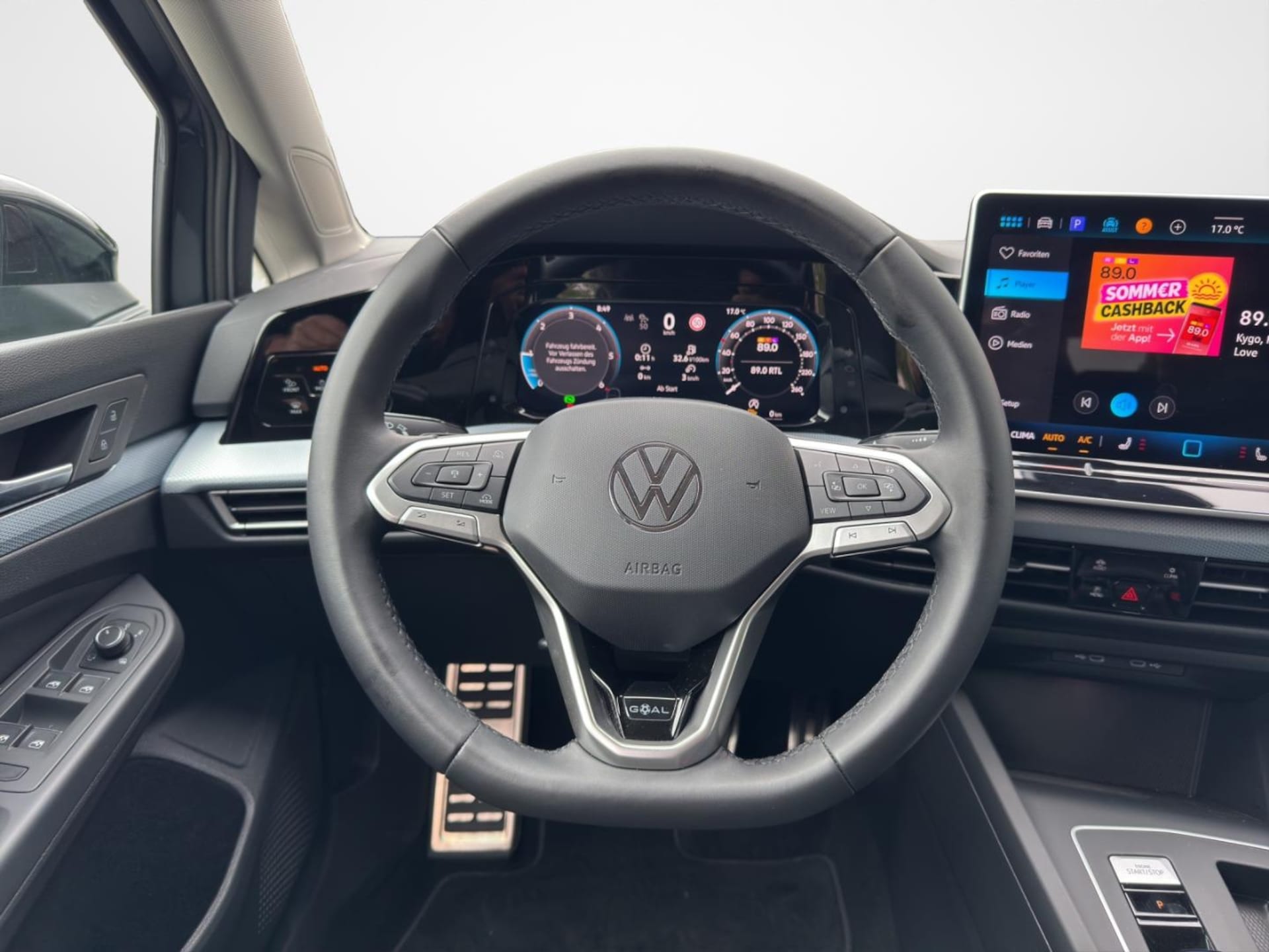 Volkswagen Golf Life